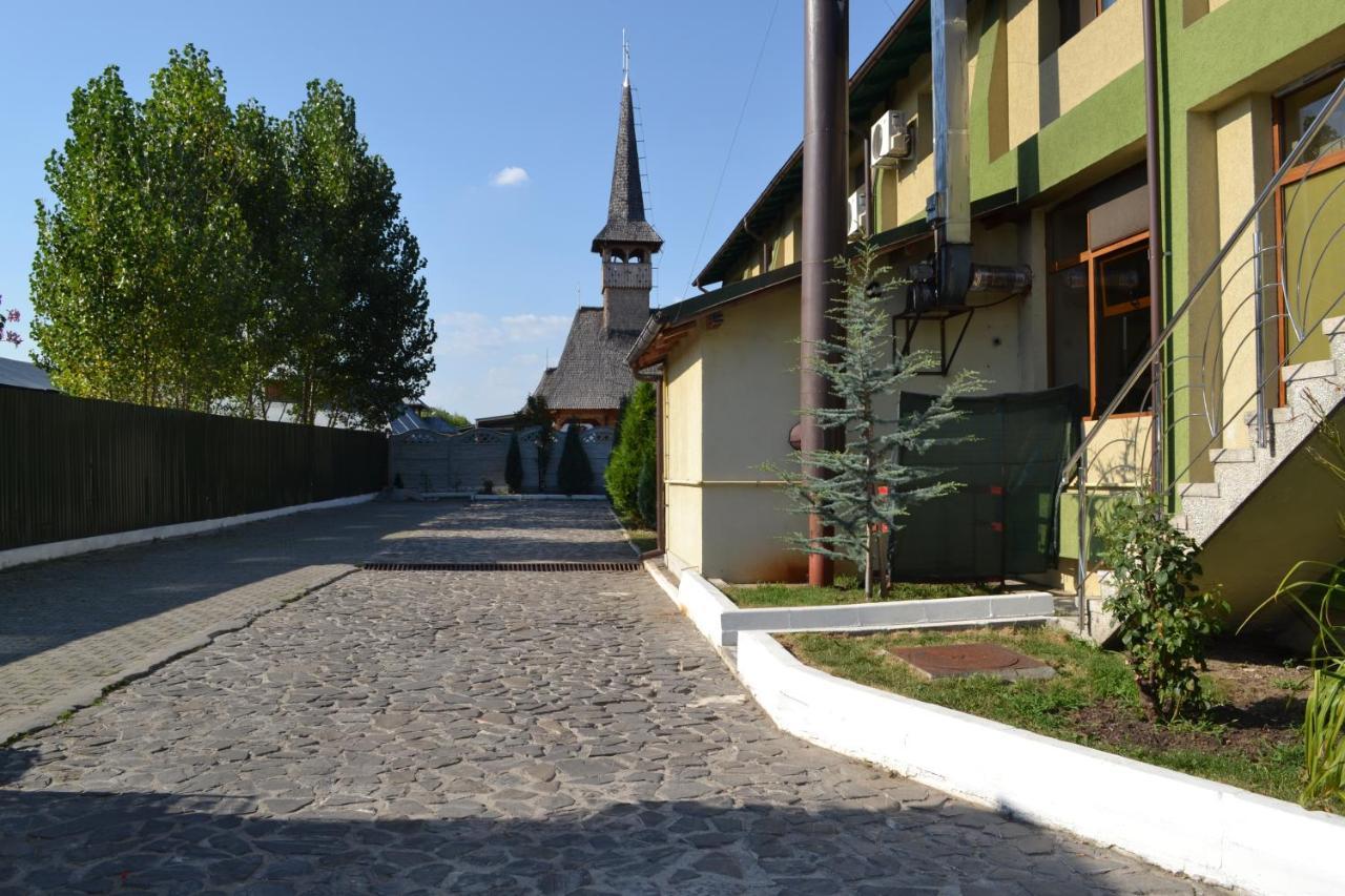 Motel Mesterul Manole Curtea de Argeş エクステリア 写真